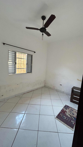 Casa 4 Quartos 2 Banheiros 250m2