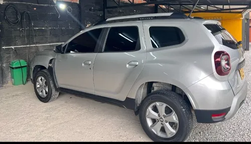 Renault Duster 1.3 Intense Cvt