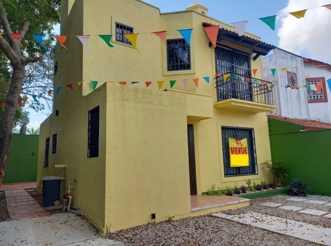 Casa En Venta En Av. Las Torres, Cancún