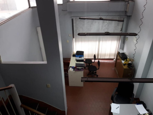 Imagen 8 de 10 de Oficina Con Doble Cochera