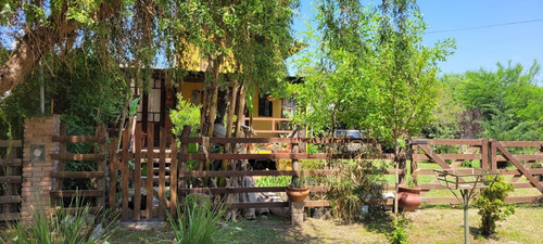 Casa En Venta - 2 Dormitorios 1 Baño - Cochera - 400mts2 - San Antonio De Areco