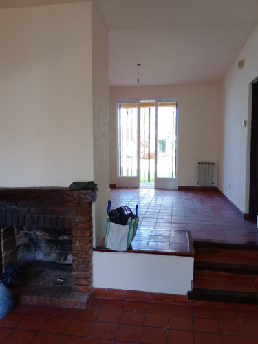 Casa En Venta . 4 Dormitorios 4 Baños - 500mts2 - Bolívar