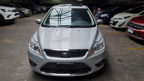 Ford Focus 2 2.0 Ghia At