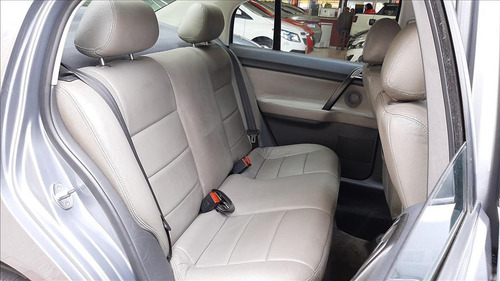 Imagem 4 de 8 de Polo Sedan 1.6 Mi 8v Flex 4p Manual