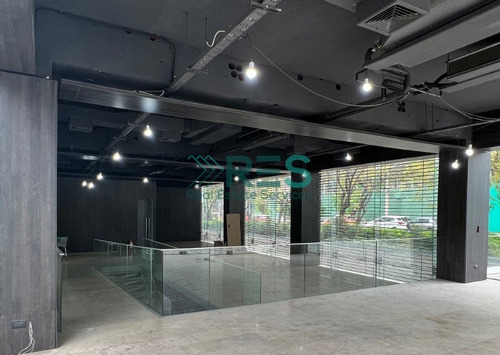 Local Comercial En Arriendo En Vitacura