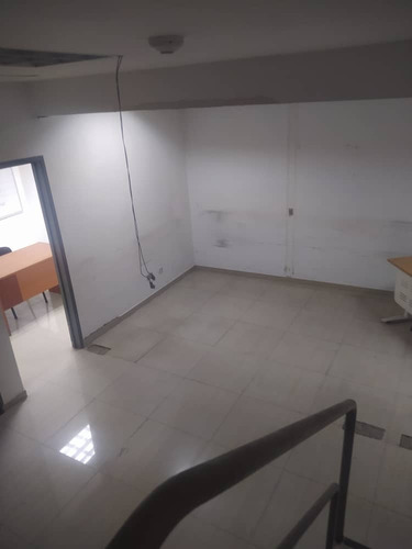 Bajón Local 350 Mt2 2 Niveles + Sotano + Terraza .av Solano, Sabana Grande , Plaza Venezuela
