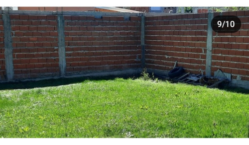 Se Venden Dos Departamentos Con Buen Lote En Colon
