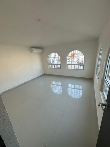 Quinta En Venta En Portal Del Norte, General Zuazua