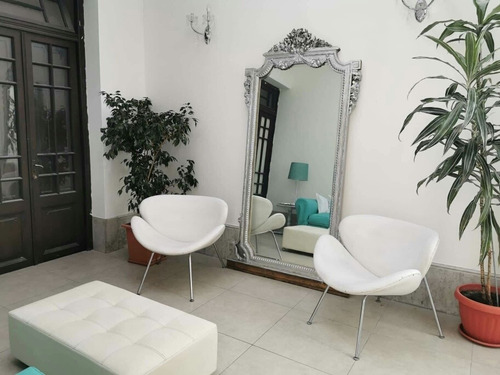 Residencia Estudiantil Femenina Y Otra Mixta