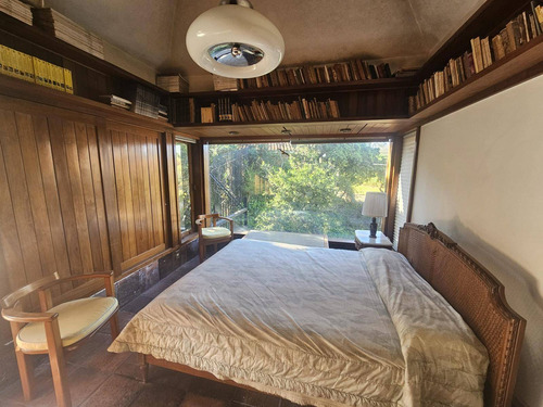 Sofisticada Casa En Venta En El Pinar Con Gran Parque Y Piscina.!!!!!