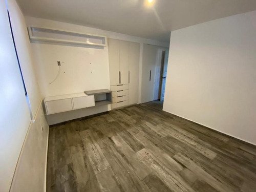 Imagen 4 de 19 de Impecable Townhouse El Manantial Mañongo Jc-lp