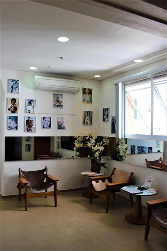 Sala Comercial Localizado(a) No Bairro Gonzaga Em Santos / Santos - 6335