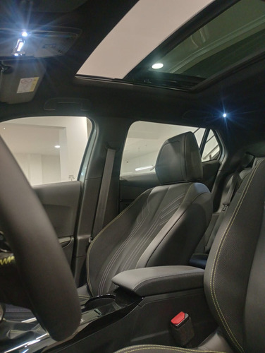 Peugeot 2008 1.0T Gt