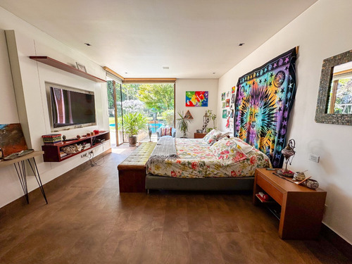 Hermosa Casa Con Vista Al Club De Golf Country Club. 40971