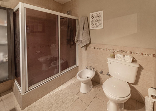 Venta Casa.5 Dormitorios. Don Bosco 1900. Lomas De San Isidro