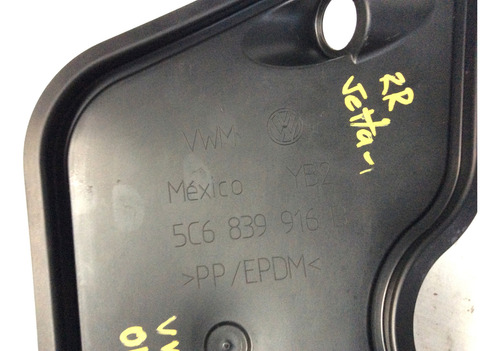 Tapa Interior Trasera Derecha Volkswagen Jetta Mk6 2016 2.5l (Usado)