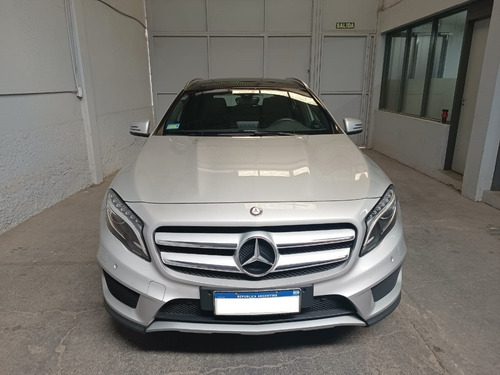Imagen 3 de 8 de Mercedes Benz Gla 250 Urban 4matic Amg