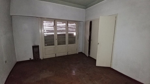 Departamento Tipo Casa En Venta En Lanus Este