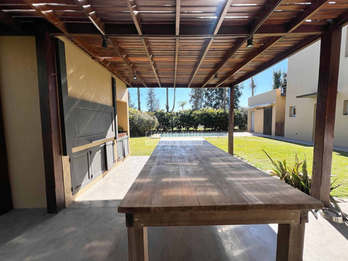 Casa En Venta 3 Dormitorios - Santa Clara Villanueva