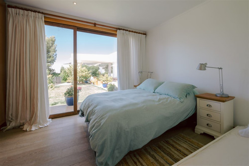 Excelente Casa Con Inmejorable Ubicación En Marbella
