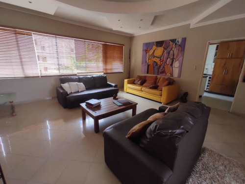 Imagen 2 de 14 de Se Vende Apto Urb La Trigaleña Res Lisely 185 Mtrs2