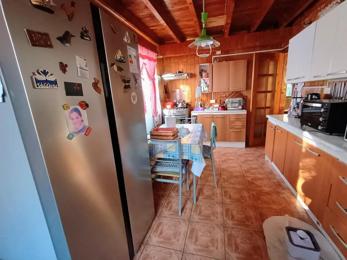 Imagen 3 de 30 de Amplia Y Acogedora Casa En Venta En Niebla Valdivia