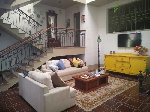 Casa Em Medianeira Com 3 Dormitórios - Su18