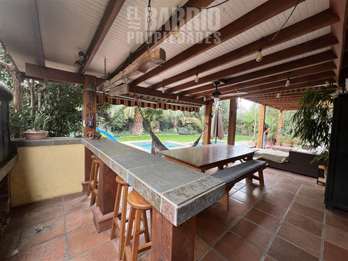 Casa En Venta De 3 Dorm. En Colina