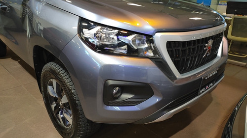Imagen 3 de 8 de Peugeot Landtrek Allure 4p 2.4thp 210hp Aut 6vel 4x2 2022