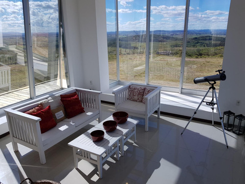 Chacra En Venta - 4 Dormitorios 4 Baños - Cocheras - 60.000mts2 - Punta Ballena, Punta Del Este
