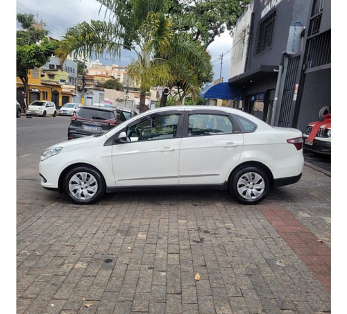 Fiat Grand Siena 1.6 MPI ESSENCE 16V FLEX 4P MANUAL