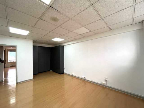 Oficina De 5 Privados, En Centro De Temuco (74299)