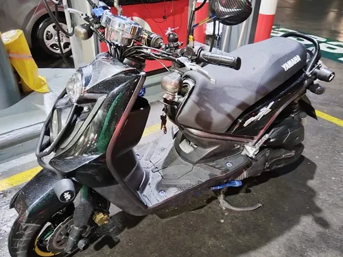 Moto En Excelentes Condiciones, Accesorios De Lujos.