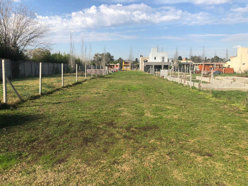 Lote En Venta Barrio Semi Cerrado Tipas Blancas, Tortuguitas, A 5 Minutos De Zona Comercial Y Ruta Nacional 8, A 10 Minutos Del Shopping Tortugas Open Mall.