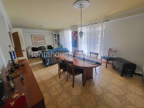 Se Vende Apartamento En El Paraiso 25-19377
