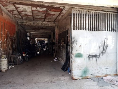Galpon/venta /carrera Vieja Petare Guarenas/ 359,46mt2/ Negociable