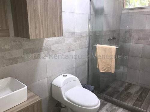 Lindo Apartamento En Excelente Zona Listo Para Mudarse La Trtinidad 23-19389 - Jca