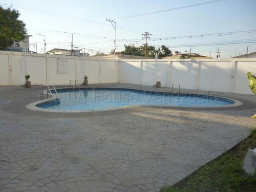 ¡¡ Apartamento En Venta En El Centro De Barquisimeto, Residencias Magnolia. Edo Lara R E F  2 - 3 - 1 - 5 - 2 Mp!!