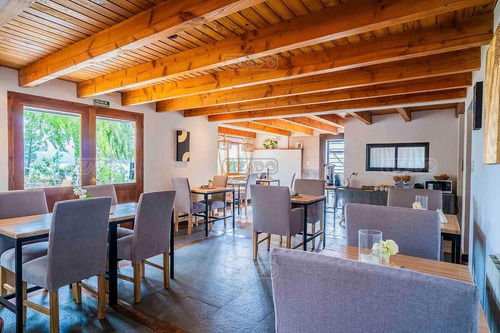Turístico Hotel En Venta Vista Al Lago En Pinar Del Lago, Bariloche, Patagonia