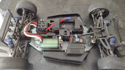 Automodelo Inferno Gt2 Ve 1/8 Castle Creations 2200kv 6s (Usado)