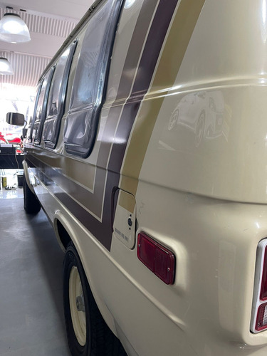 Chevrolet Chevy Van G 20 Camper