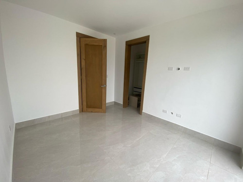 Casa Dúplex En Alquiler En Punta Cana, Costa Bávaro, 3 Hab, Acceso A La Playa