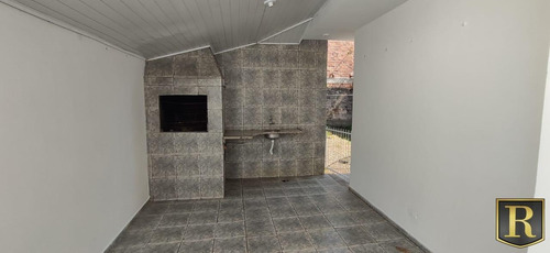 Casa Para Venda Em Guarapuava, Bonsucesso, 3 Dormitórios, 1 Suíte, 2 Banheiros - _2-1150270