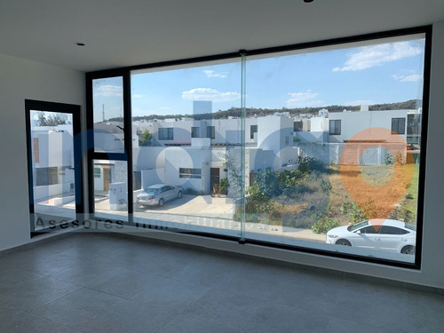 Imagen 22 de 30 de Casa En Venta En Lomas De Juriquilla (nueva)
