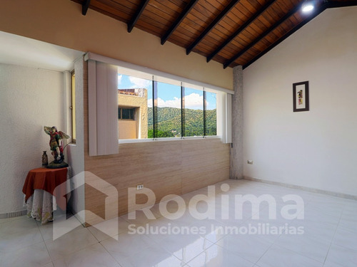 Apartamento En El Limón, Avenida Principal