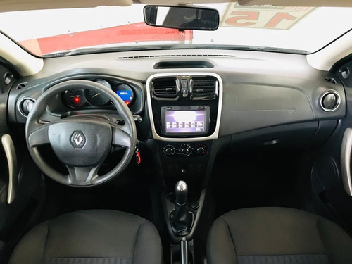 Imagem 5 de 13 de Renault Sandero Expression 1.0 16v (flex) Flex Manual