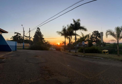 Imagem 14 de 30 de Essa É A Chácara Perfeita Para Quem Está Em Busca De Segurança E Principalmente Conforto, Confira: - 1684