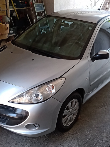 Imagem 3 de 12 de Peugeot 207 Passion 2009 1.4 Xr Sport Flex 4p