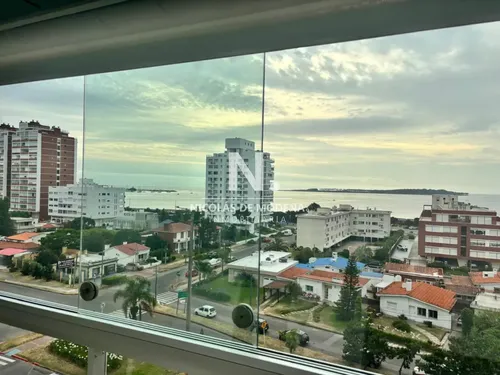 Departamento De 2 Dormitorios En Venta En Artower, Punta Del Este