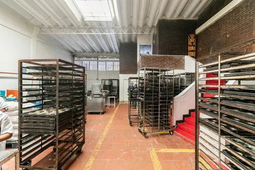 Bodega En Venta En Comuneros. Cod V1038523